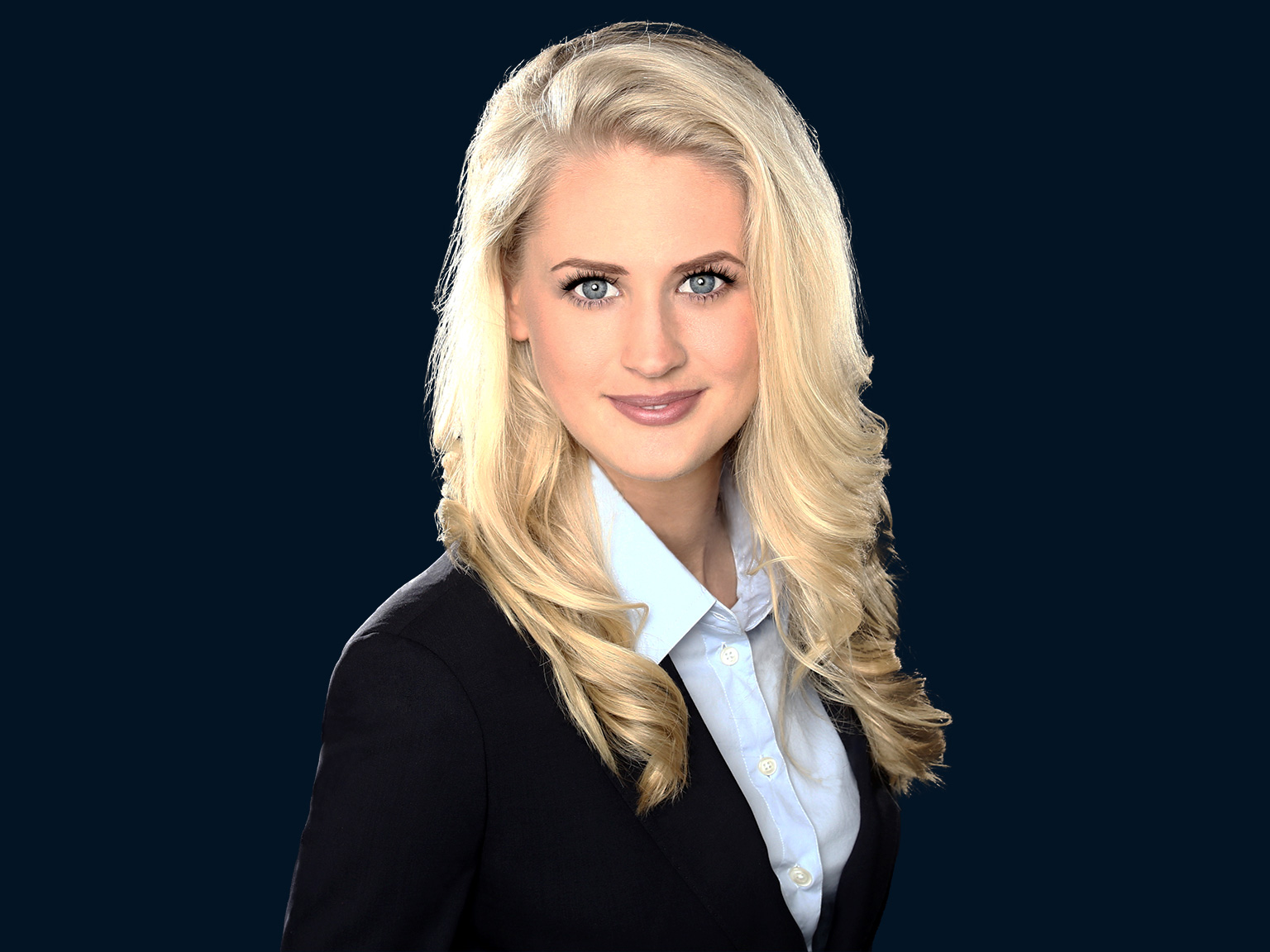 This is a profile image of Carolin Dost